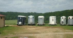 Parking van pour les propriétaires de chevaux